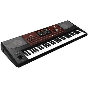 Korg Pa700