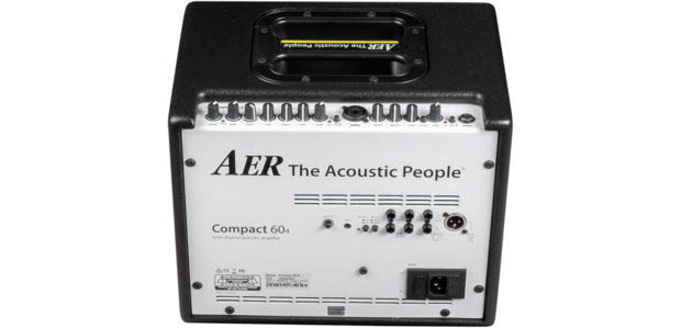 AER Compact 60/4 akoestische gitaar combo versterker met zang microfoon aansluiting