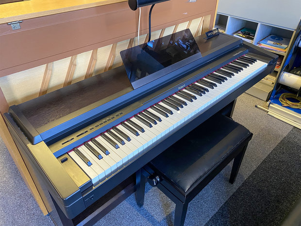 Roland HP 1000s digitale piano te koop Van Vliet Muziek Voor
