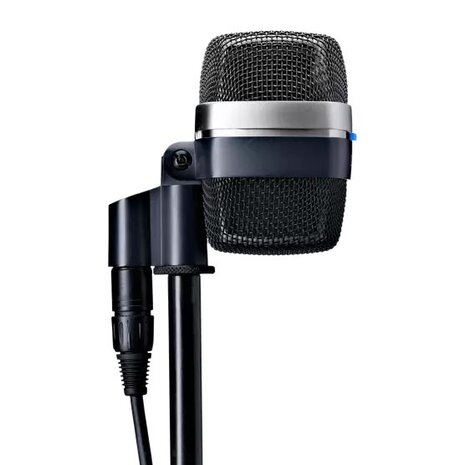 AKG D12 VR microfoon op standaard