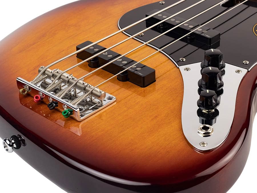 V5 A4/TS V Series Marcus Miller basgitaar — Sire