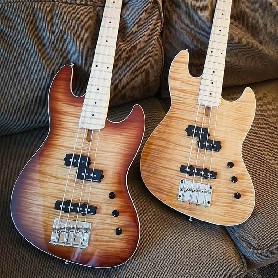 U5 A4/NT U Series Marcus Miller basgitaar short scale — Sire