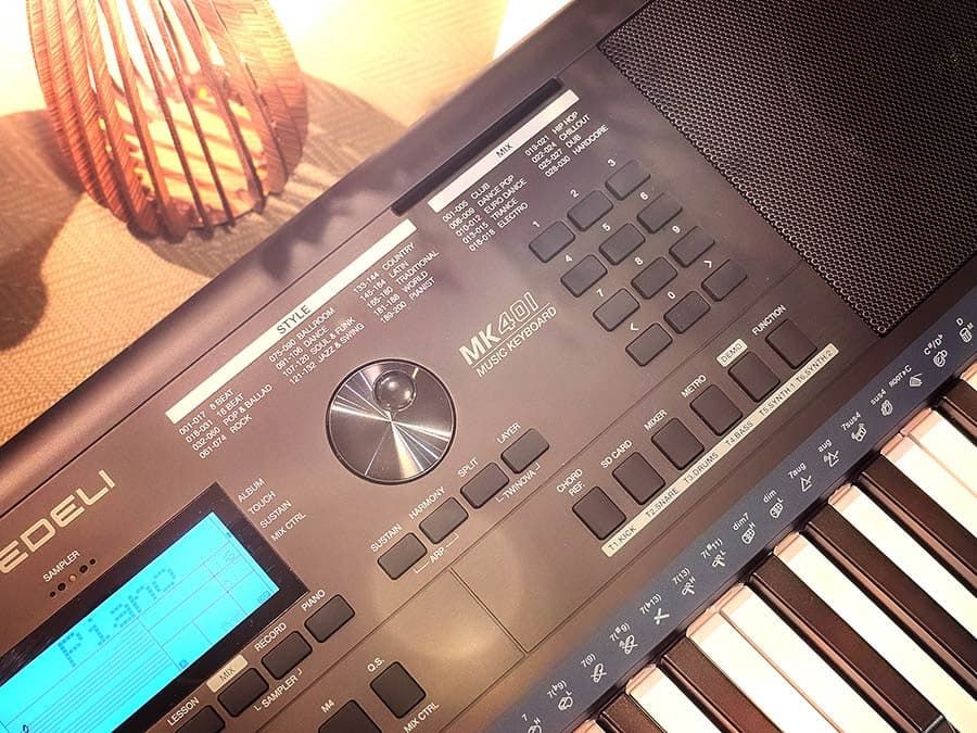 MK401 Millenium Series keyboard — Medeli