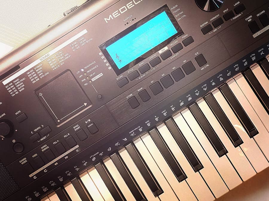 MK401 Millenium Series keyboard — Medeli