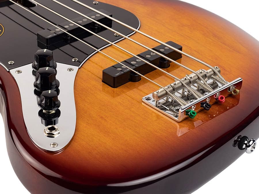 V5 A4L/TS V Series Marcus Miller basgitaar — Sire