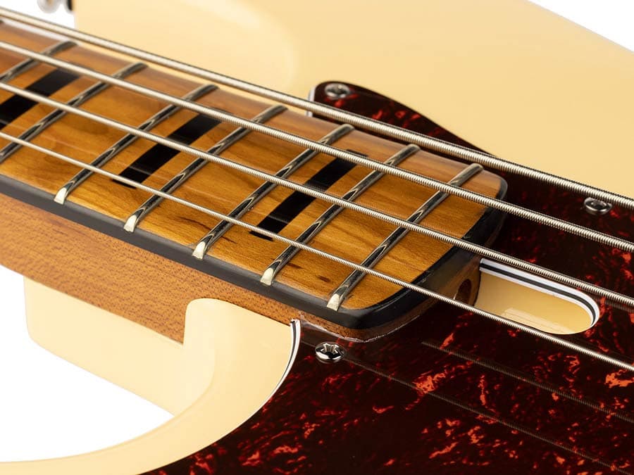 V5 A4L/VWH V Series Marcus Miller basgitaar — Sire