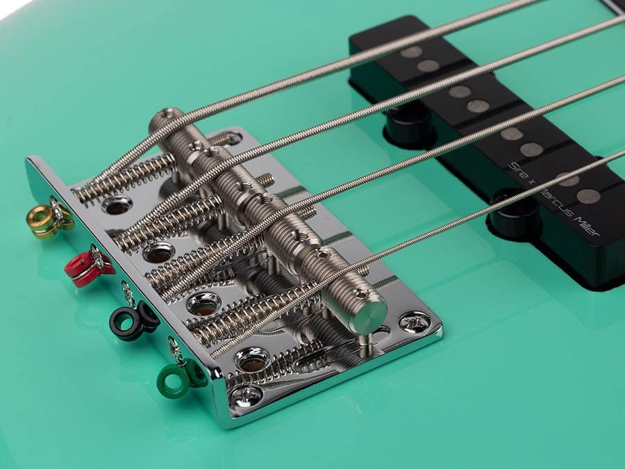 V5R A4/MLG V Series Marcus Miller basgitaar — Sire