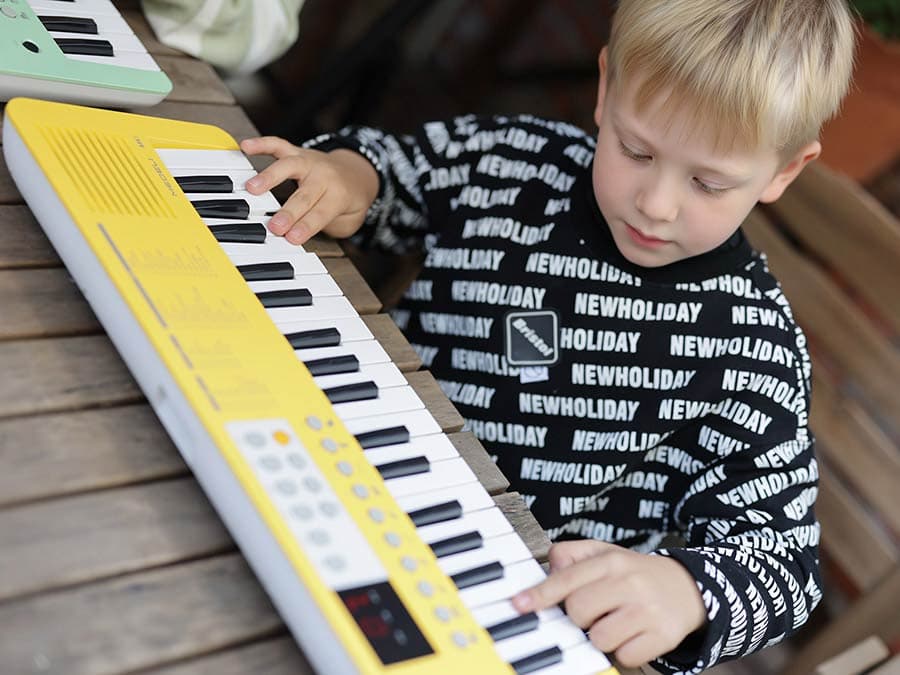 MK1/YE Nebula Series keyboard — Medeli