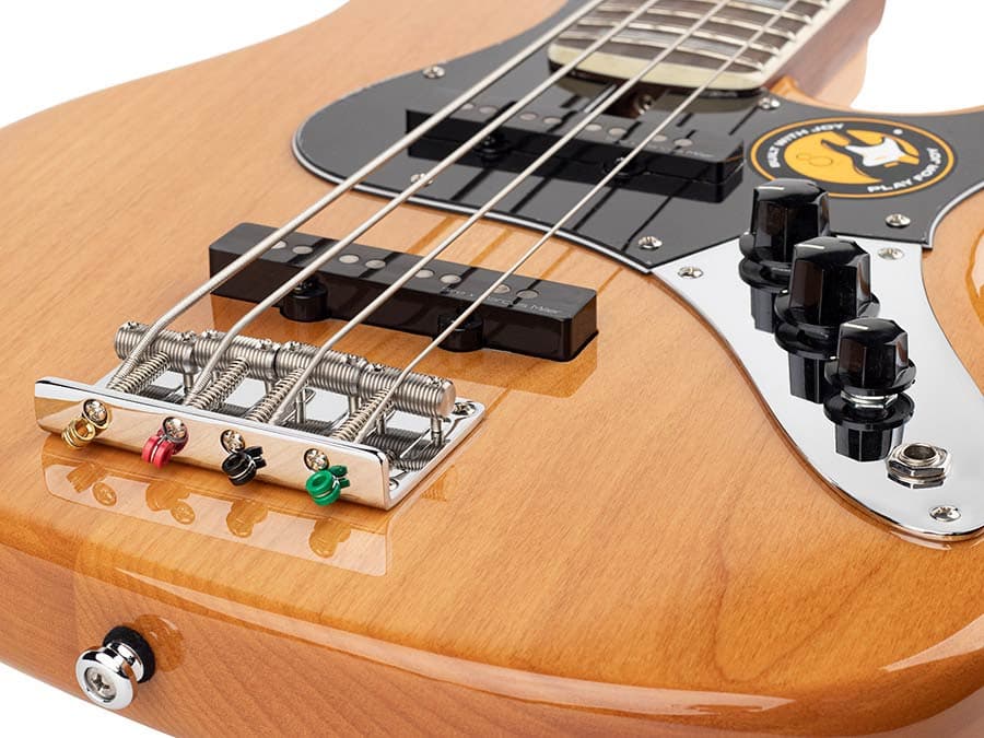 V5.24 A4/NT V Series Marcus Miller basgitaar — Sire