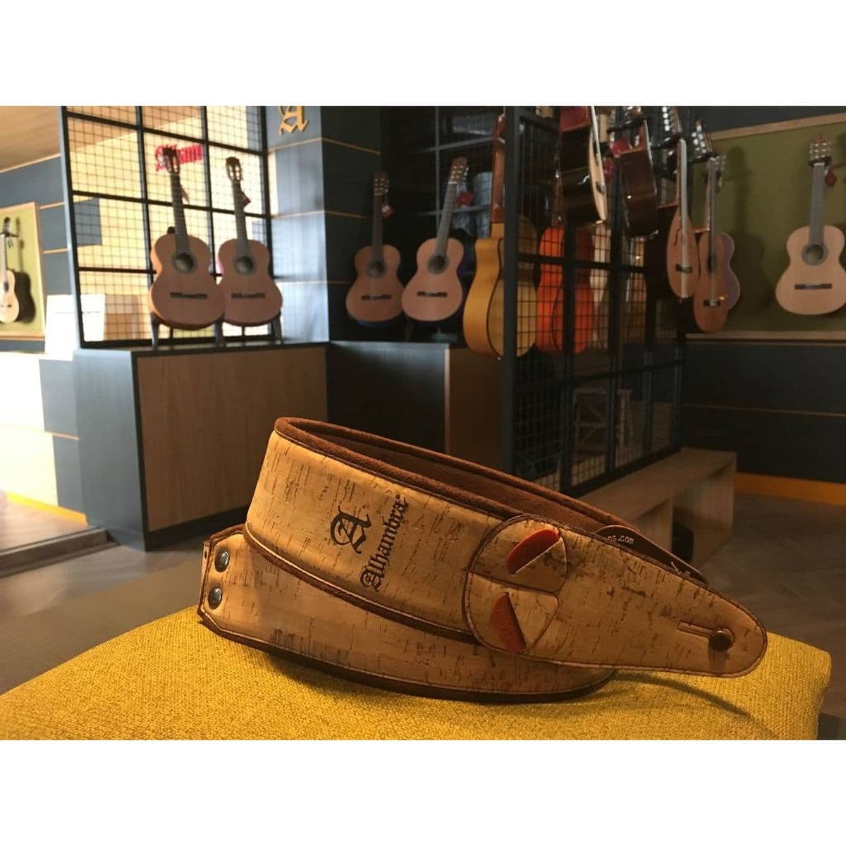 Guitar Strap Cork - 9517 — Alhambra