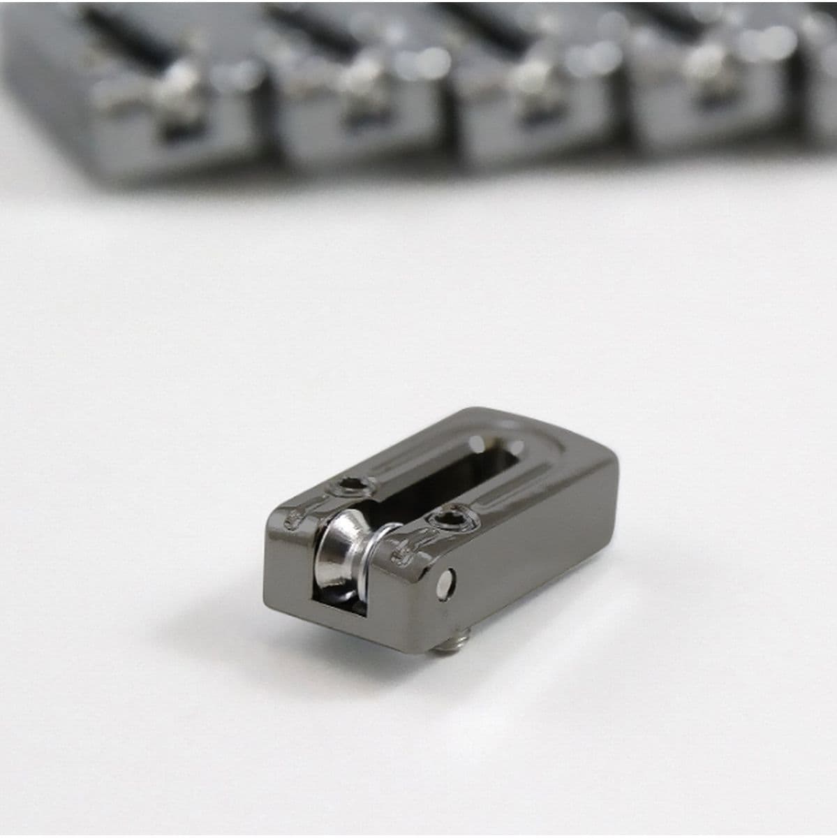 Al String Surfer Roller Saddles For Strat Narrow 2-1/16 Black Nickel — AxLabs