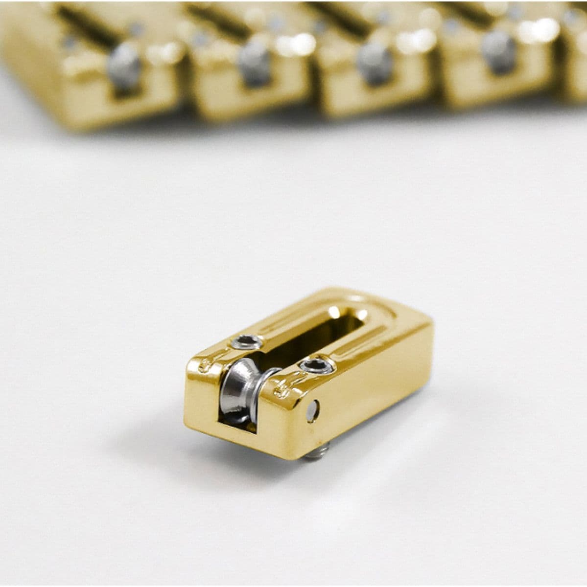 Al String Surfer Roller Saddles For Strat Narrow 2-1/16 Gold — AxLabs