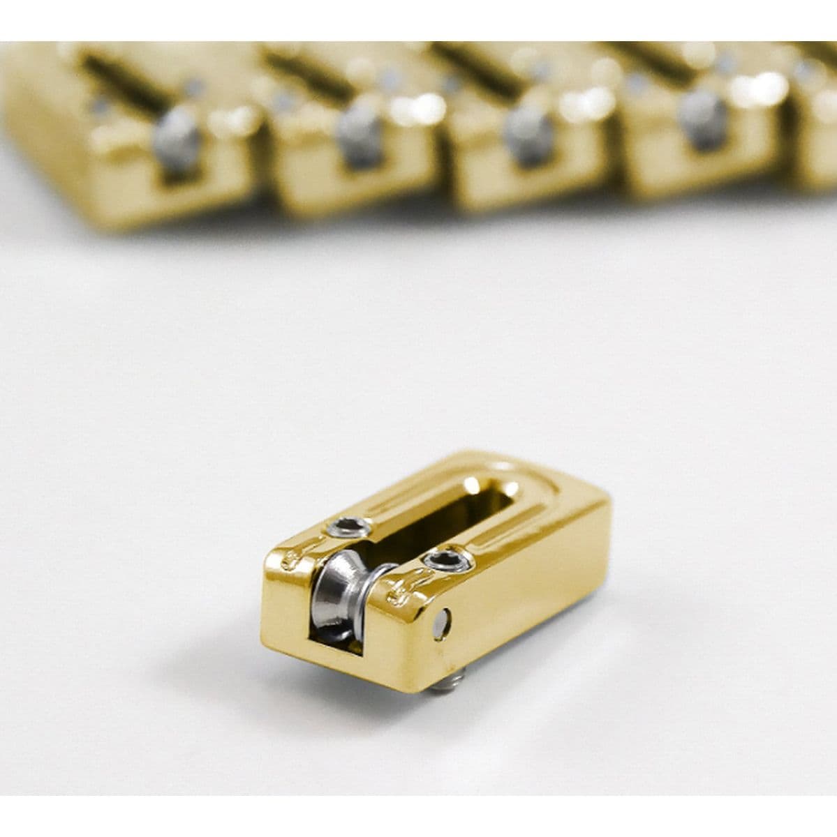 Al String Surfer Roller Saddles For Strat Wide 2-7/32 Gold — AxLabs