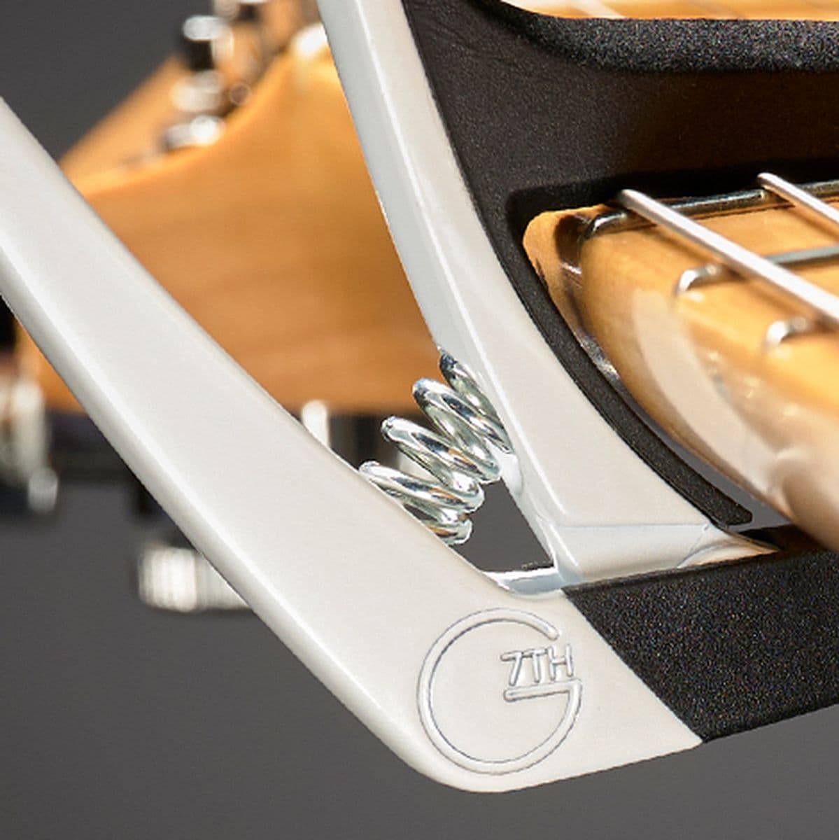 Nashville 6 String White — G7th