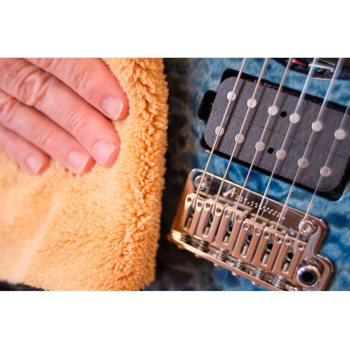 2 'N 1 Beyond Plush Players Cloth MN241 — MusicNomad