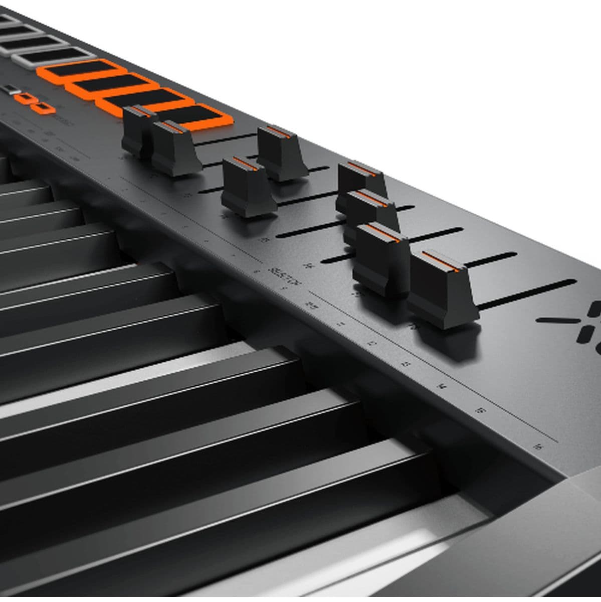 X8 Max — MIDIPLUS